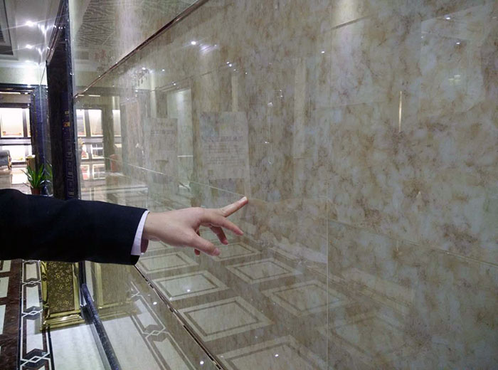 激情AV青青草陶微晶石铺贴墙面留缝