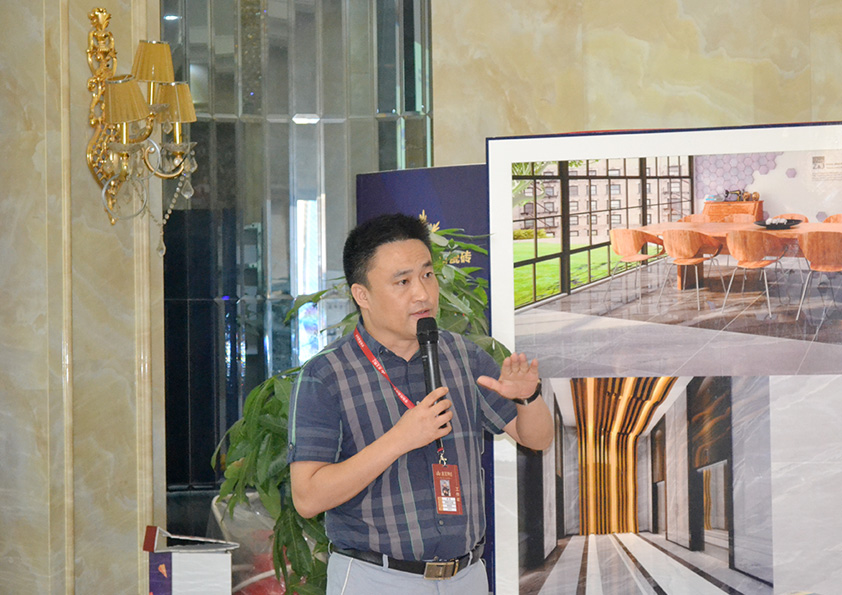 激情AV青青草陶瓷砖青青草视频在线下载营销总经理罗胜先生