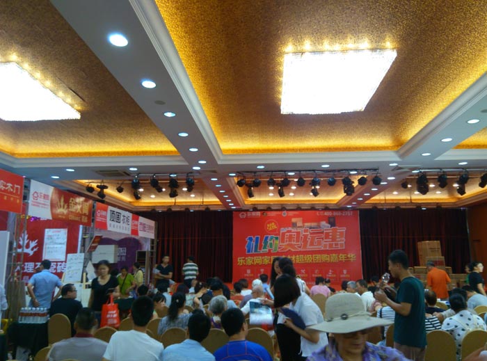 激情AV青青草陶瓷砖亮相威海青青草视频在线下载家居建材团购嘉年华，优惠停不下来！