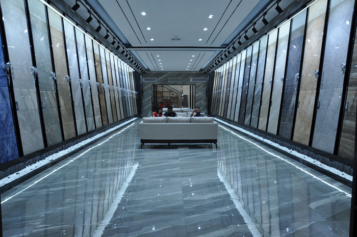 “一带一路  设计营销”，与O2O零售新模式携手，2017年，激情AV青青草陶将勇往直前，开拓新战场！