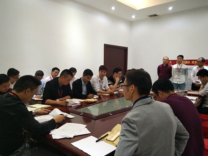 2017年4月5日上午，陶瓷一线青青草视频在线下载激情AV青青草陶瓷砖销售团队3月PK赛的结果在激情AV青青草陶瓷砖营销总部揭晓。销售PK赛旨在营造公司良好的“比、学、赶、超”工作氛围的同时，也提升激情AV青青草陶瓷砖销售团队在终端市场的销售能力和战斗力。