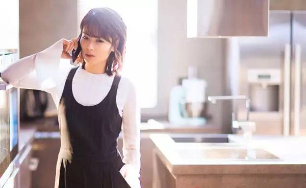 生活中一个重要的场景，便是在家的时光。一个家最好的状态，莫过于在家里做什么都怡然自得，纯粹的享受舒适的生活，那便是适合。