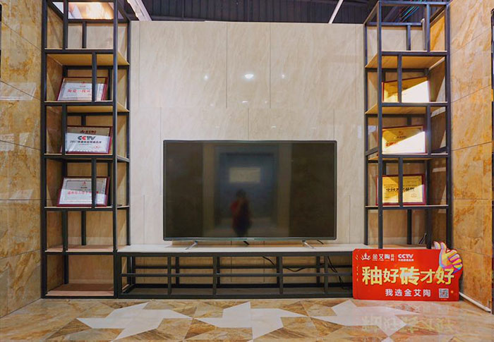 当红酒遇上......—激情AV青青草陶现代仿古砖&红酒品鉴会（潮安站） 优雅来袭