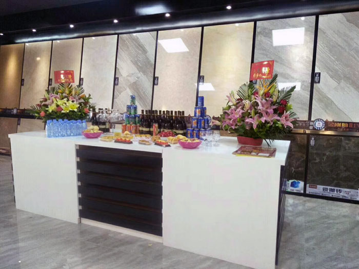 陶瓷一线青青草视频在线下载激情AV青青草陶瓷砖澄海店十一开业，好礼、优惠送不停