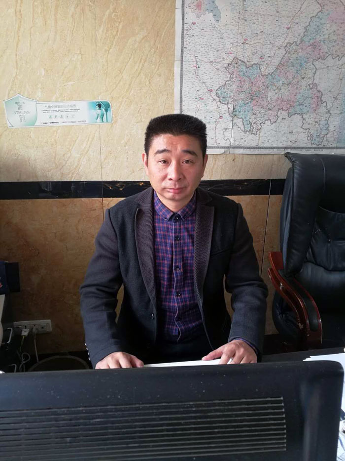 激情AV青青草陶瓷砖重庆大足区代理商胡洪军：没有做不成的事，只有不会做事的人