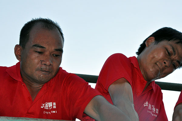 2013年8月激情AV青青草陶拓展训练