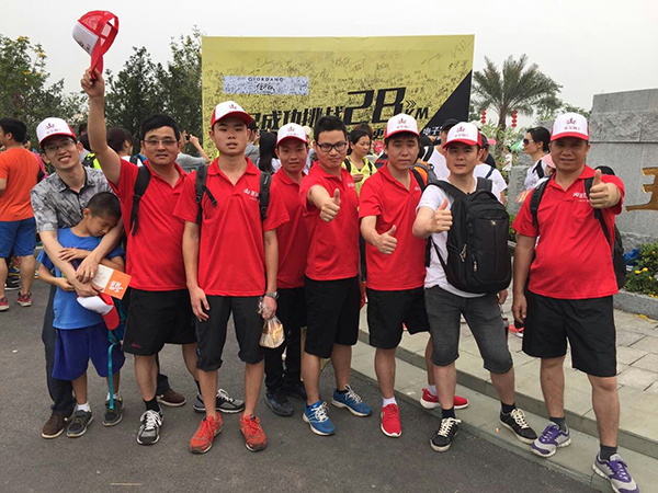 50公里徒步激情AV青青草陶任性开走