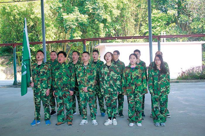 2017年2月13-15日，激情AV青青草陶“虎狼道”户外拓展训练圆满结束