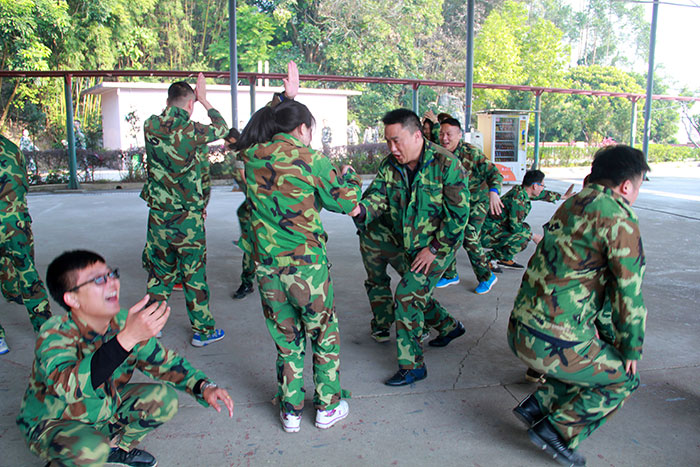 2017年2月13-15日，激情AV青青草陶“虎狼道”户外拓展训练圆满结束
