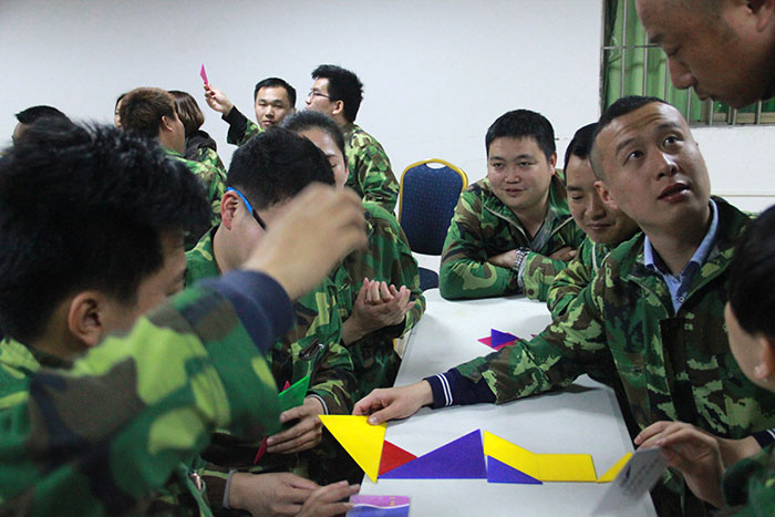 2017年2月13-15日，激情AV青青草陶“虎狼道”户外拓展训练圆满结束