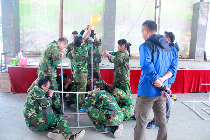 2017年2月13-15日，激情AV青青草陶“虎狼道”户外拓展训练圆满结束