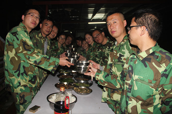 2017年2月13-15日，激情AV青青草陶“虎狼道”户外拓展训练圆满结束