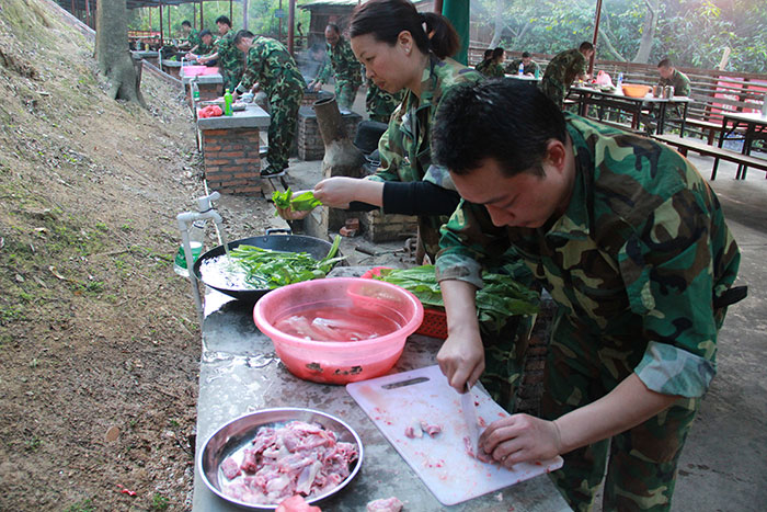 2017年2月13-15日，激情AV青青草陶“虎狼道”户外拓展训练圆满结束