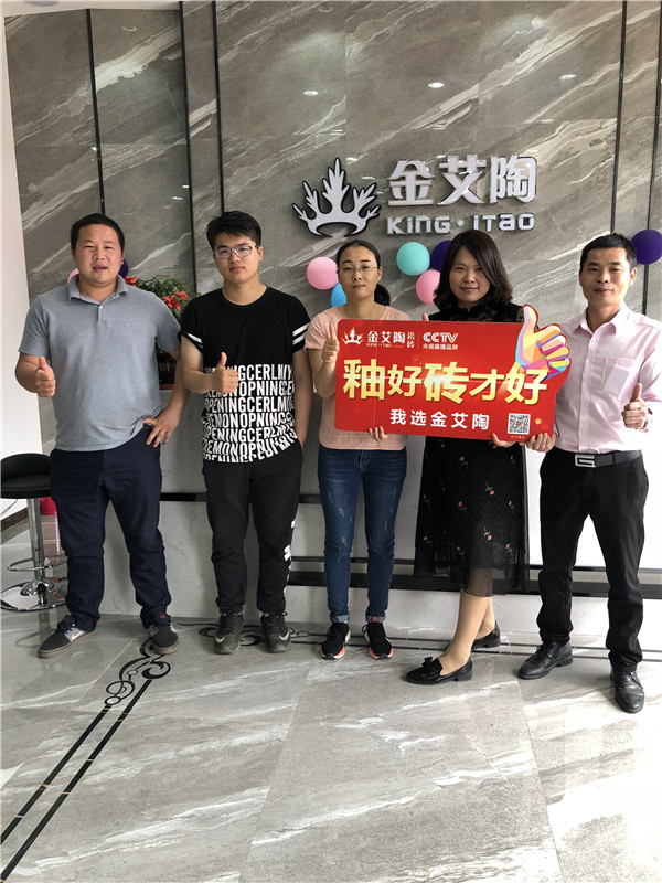 激情AV青青草陶江苏江阴青春馆